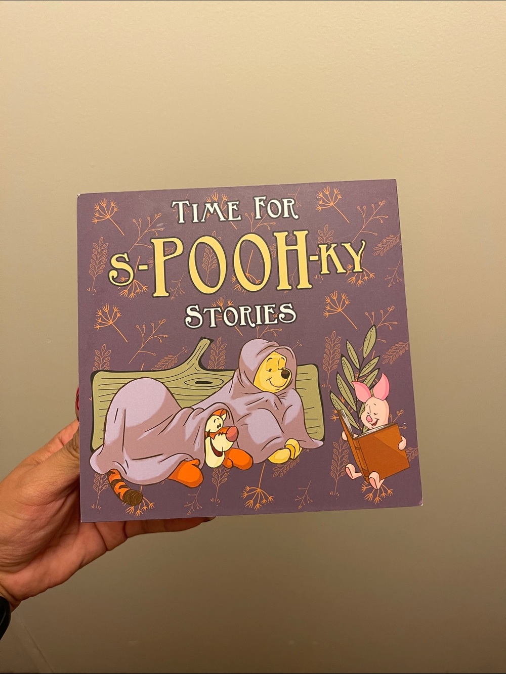 Halloween Winnie the Pooh decor